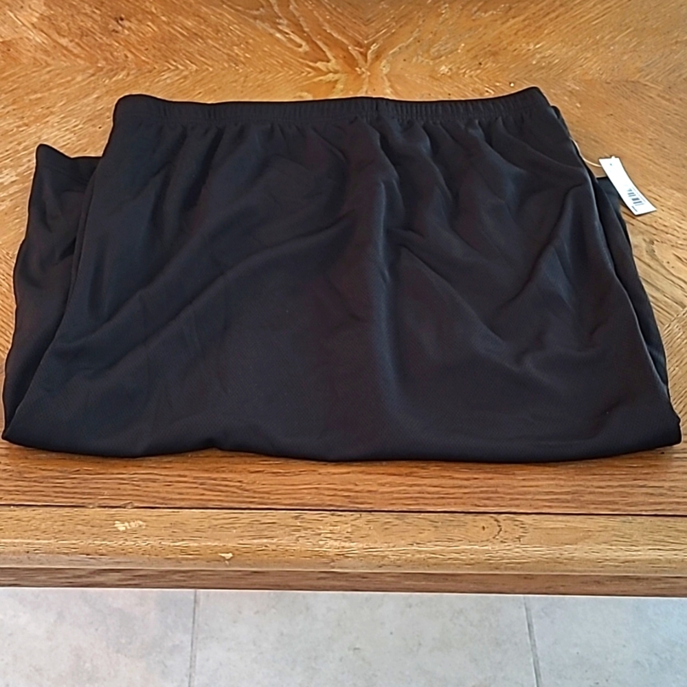 New amazon essential basketball shorts
